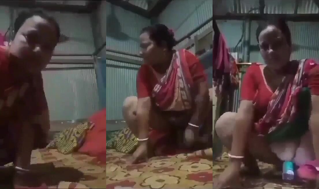 ஆண்ட்டி தனது புண்டையில் வாட்டர் பாட்டில் விட்டு சுய இன்பம்