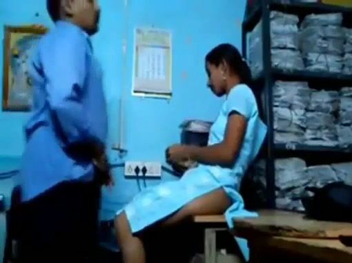 கோள்ளகே இல் டீச்சர் மற்றும் அசிஸ்டன்ஸ் ஸ்டோர் ரூம் இல் பு…