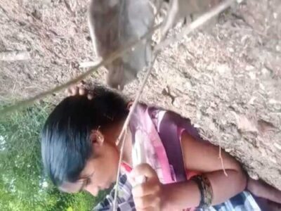 தேசி போர்ன் இந்தியன் பாபி வுட்டூர் பியூசிக்கிங் மாம்ச கிளிப்