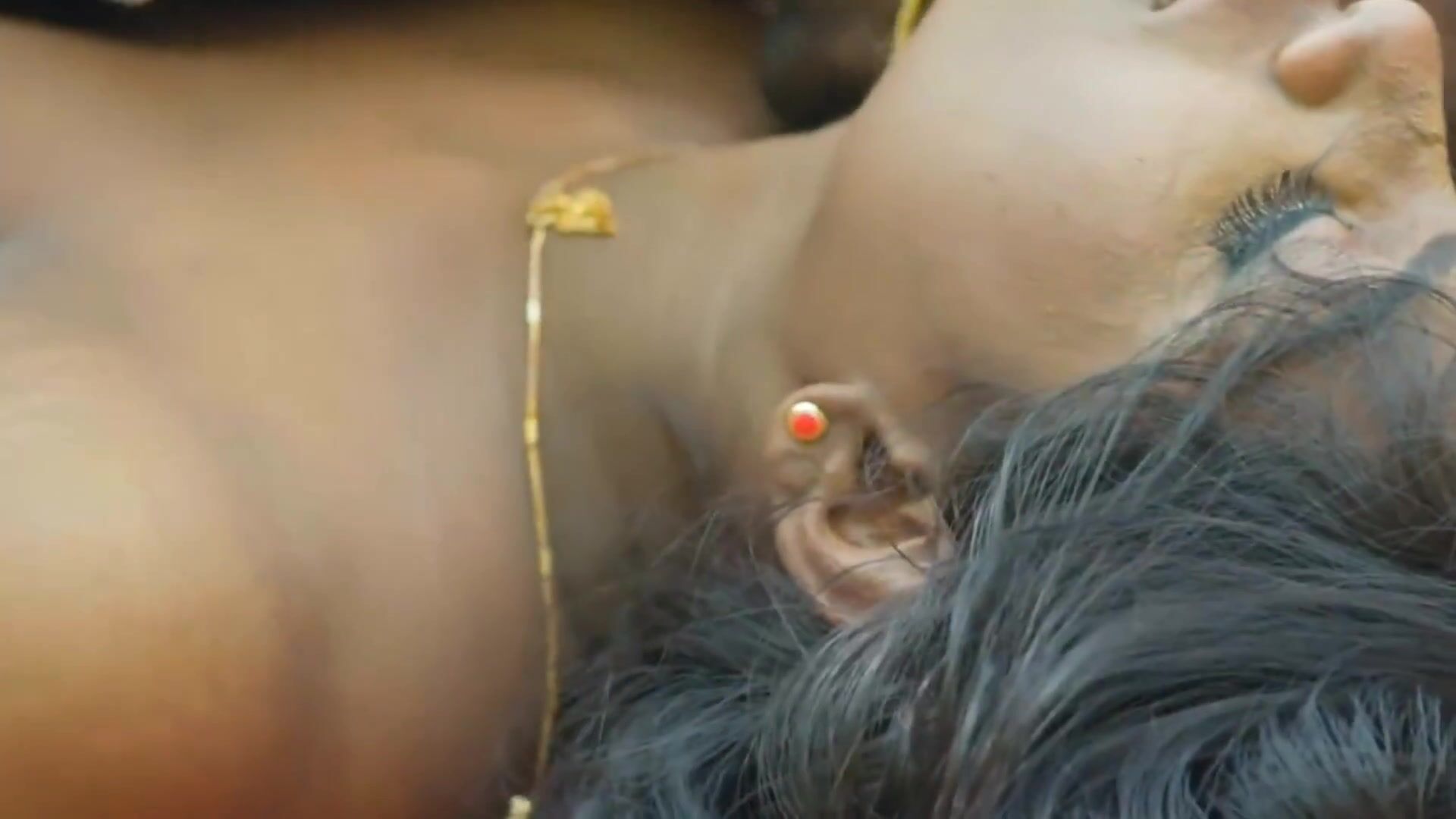 காட்டுக்குள்ள வச்சு கருப்பு நாட்டுகட்டை ஆஹ் வச்சி செஞ்ச ப…
