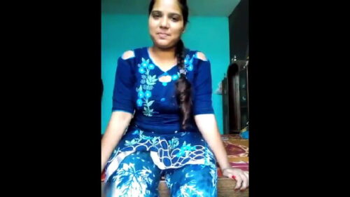 தேசி கிபி ஷோ ஹேர் பிக் பூப்ஸ் அண்ட் புஸ்சய் இந்த வீடியோ க…