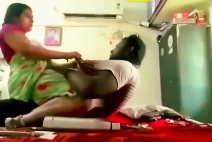 நீ பட்டு புடவை தூக்கிட்டு உக்காந்து அடிக்கிறான் லேட்டஸ்ட்…