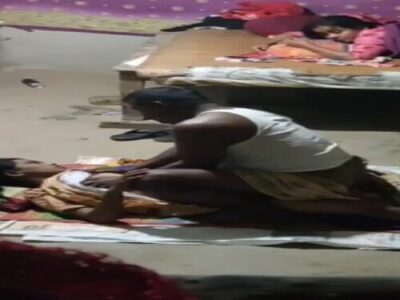 நெயிபோர் செஸ் வித் டுக்த்டேர் இந்த பிராண்ட் ஒப்பி மாம்