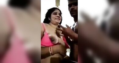 ஹாட் செக்ஸ்ய் நெயிபௌர் ஆண்ட்டி பிளக்ஸ் வித் எங் பாய் செஸ்…