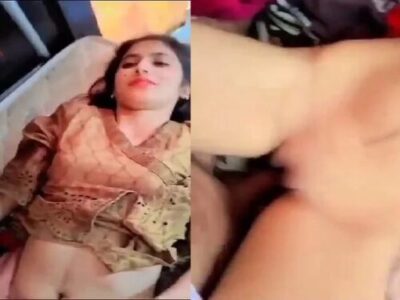 ஹாட் ஸ்லிம் நக்கெட் பாகிஸ்தானிய கேர்ள் பைலட் புஸ்சய் பியூ…
