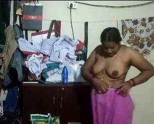 தமிழ் மில்ப் ஆண்ட்டி நுதே சாறி வெரிங் லீகேட் மாம்ச
