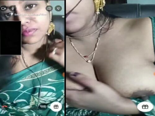 தெலுகு ஆண்ட்டி செஸ் பிக் பூப்ஸ் ஷோவ்ன் வித் ப்ளௌஸ் ஓபன்