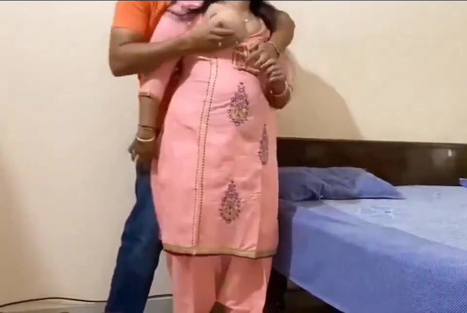 திடீர் மூடு எரிய பையன் ஆண்ட்டி ஆஹ் மேட்டர் விறல் செஸ் வீடியோ