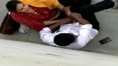 அபார்ட்மெண்ட் ஹோமோ கீழே தமிழ் ஆண்ட்டி பப்ளிக் பிலௌஜுபி – தமிழ் வுட்டூர் செஸ்
