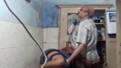 டாக்டர் கூதியை தடவி பூல் ஊம்ப விடும் க்ஸ்க்ஸ்க்ஸ் தமிழ் விதேஒஸ்