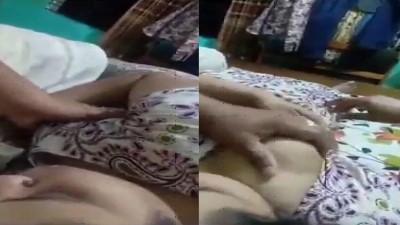 வீட்டில் மனைவி முலையை தடவி என்ஜோய் செய்யும் கணவன் தமிழ்ஸ்ஸ்விடியோ