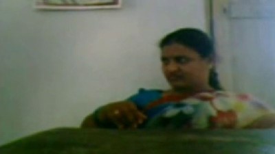 பொள்ளாச்சி ஸ்கூல் தமிழ் டீச்சர் செஸ் வீடியோ – தமிழ் சாறி செஸ் விதேஒஸ்