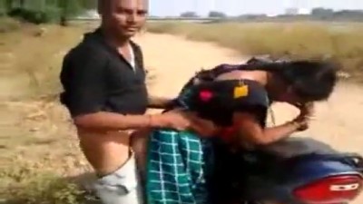 பொள்ளாச்சி மாடு மேய்க்கும் விபெ ஊழ் தமிழ் விள்ளகே ஆண்ட்டி செஸ் வீடியோ டவுன்லோட்