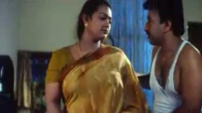 நடிகை ஷகீலா நடிக்கும் பி கிறதே செஸ் மோவிஸ் – அக்ட்ரேஸ் செஸ் வீடியோ