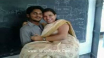 ஆங்கிலச் டீச்சர் நுதே ஷோ காட்டும் தமிழ்ஸ்ஸ்ஸ்ஸ்ஸ் விதேஒஸ் – தமிழ் டீச்சர் செஸ்