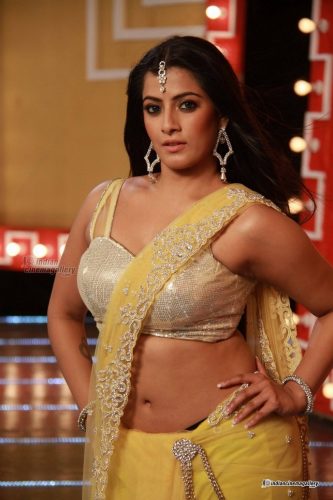Tamil Kamakathaikal - Thodaiyai Viritha Thozhi 3